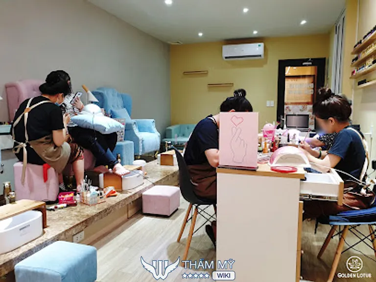 Golden Nail - 15 Thai Van Lung